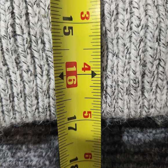 Endless Rose Cropped Gray Women's Sweater Sz. Small - Picture 8 of 11